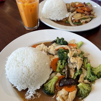 Sunny Thai - Chicken Mixed Vegetables Dinner - Thai Near Me - Arlington, Texas Sunny Thai - Chicken Mixed Vegetables Dinner - Thai Near Me - Arlington, Texas