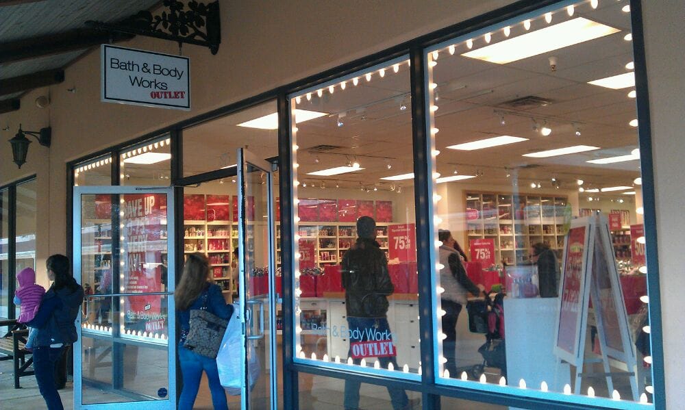 BATH & BODY WORKS Updated October 2024 10 Reviews 800 Hwy 400 S