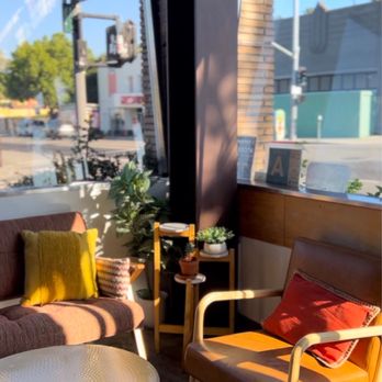 Café de Leche - Cut & comfy place to chill - Coffee & Tea Near Me - Los Angeles, California Café de Leche - Cut & comfy place to chill - Coffee & Tea Near Me - Los Angeles, California