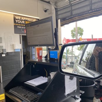 Oil Changers - Driver side view. - Oil Change Stations Near Me - San Diego, California Oil Changers - Driver side view. - Oil Change Stations Near Me - San Diego, California