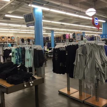 Old Navy - Men's Clothing Near Me - Honolulu, Hawaii Old Navy - Men's Clothing Near Me - Honolulu, Hawaii