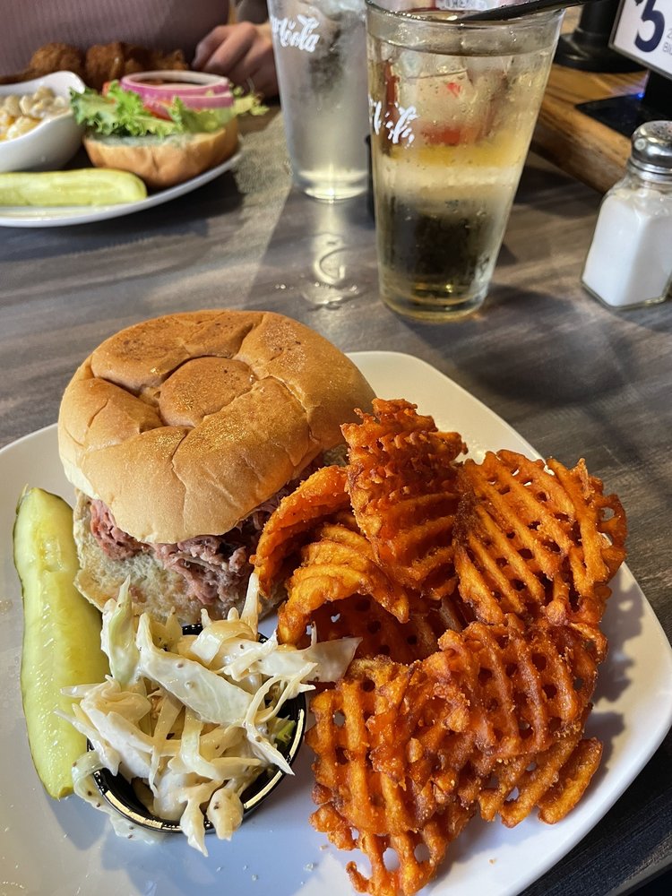 Social spots from Four Corners