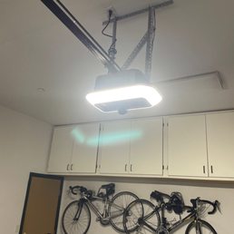 Lift Master with hi Lumen lighting lights up my entire garage! Lift Master with hi Lumen lighting lights up my entire garage!