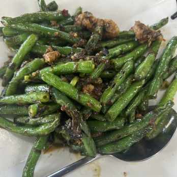 Kapiolani Seafood Restaurant - Green beans and pork. A bit small for $20 and definitely salty. Tasty but not a fave. - Dim Sum Near Me - Honolulu, Hawaii Kapiolani Seafood Restaurant - Green beans and pork. A bit small for $20 and definitely salty. Tasty but not a fave. - Dim Sum Near Me - Honolulu, Hawaii