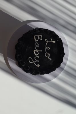 James & the Giant Cupcake by null