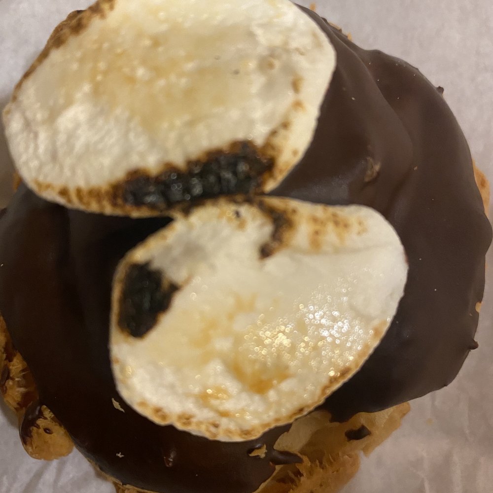 Mochi - S'mores cream puff: we wish we didn't get it, not very good. - Ice Cream & Frozen Yogurt Near Me - Irvine, California