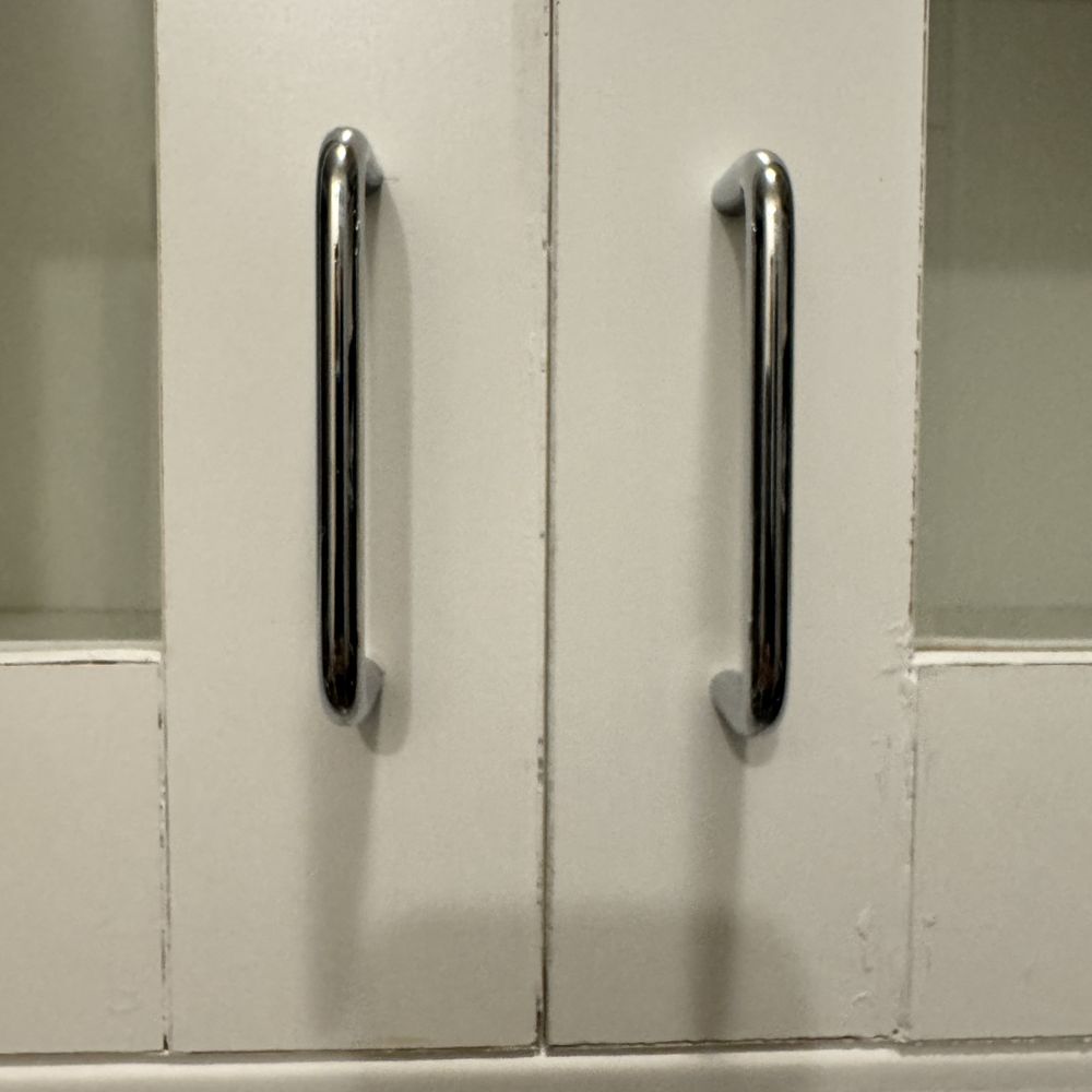 Joe's Custom Closets - They are also showing signs of pain peeling - Home Organization Near Me - Montclair, California