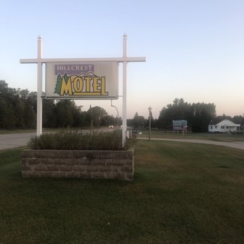 HillCrest Inn & Motel - Sign - Hotels Near Me - Rapid River, Michigan HillCrest Inn & Motel - Sign - Hotels Near Me - Rapid River, Michigan