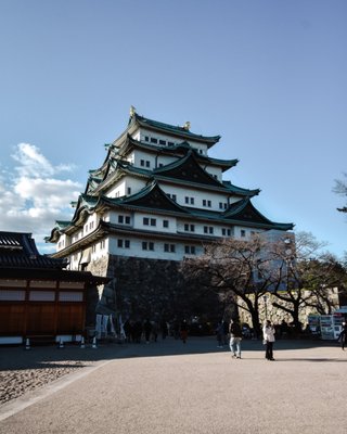 Honmaru Palace by null