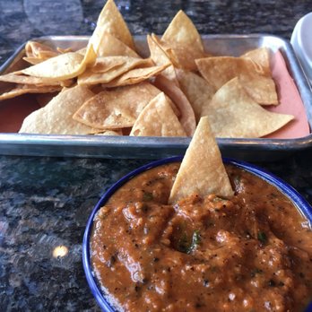 La Roca - Complementary chips and tasty salsa - Mexican Near Me - Philadelphia, Pennsylvania La Roca - Complementary chips and tasty salsa - Mexican Near Me - Philadelphia, Pennsylvania
