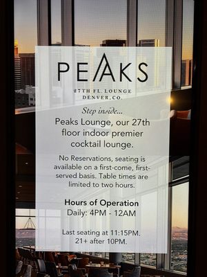Peaks Lounge by null