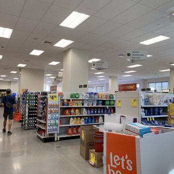 CVS - There's hardly anyone in the store...yay! No crowds and you'd probably find a lot of inventory - Drugstores Near Me - Honolulu, Hawaii
