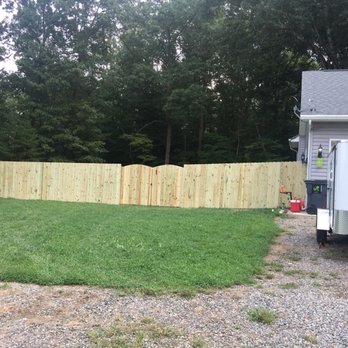 Fredericksburg Fences - Front of fence showing drive-thru gate - Fences & Gates Near Me - Fredericksburg, Virginia Fredericksburg Fences - Front of fence showing drive-thru gate - Fences & Gates Near Me - Fredericksburg, Virginia