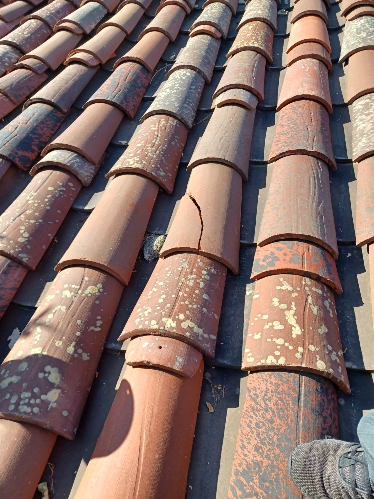 Slide of The Gold Coast Roofing