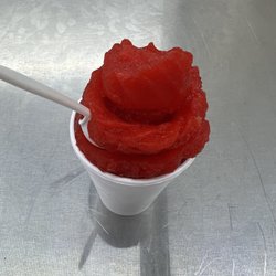 MC Snow Cones - Dragons blood medium snowcone