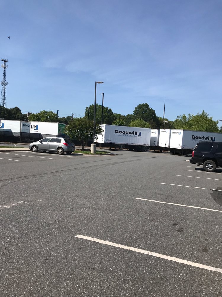 GOODWILL STORE AND DONATION CENTER Updated May 2024 11 Photos 528 Waughtown St, Winston