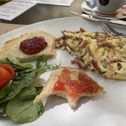 Al Solito Posto - Eggs with bacon and tosta