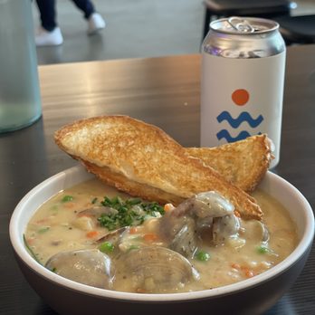 Local Tide - Clam chowder - Seafood Near Me - Seattle, Washington Local Tide - Clam chowder - Seafood Near Me - Seattle, Washington