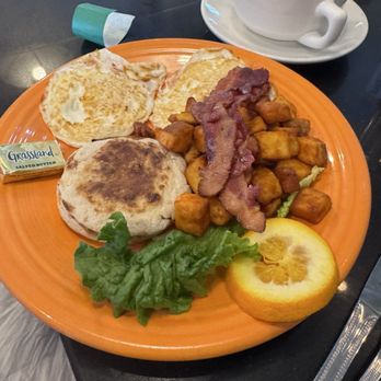 Hampton Coffee Company - Classic breakfast - Coffee & Tea Near Me - Water Mill, New York