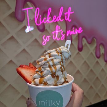 Milky Cereal Bar - Milky swirl with strawberries, coffee syrup and cinnamon toast crunch - Ice Cream & Frozen Yogurt Near Me - Kapolei, Hawaii Milky Cereal Bar - Milky swirl with strawberries, coffee syrup and cinnamon toast crunch - Ice Cream & Frozen Yogurt Near Me - Kapolei, Hawaii