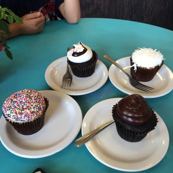 Smallcakes A Cupcakery - Yummy - Bakeries Near Me - Albuquerque, New Mexico Smallcakes A Cupcakery - Yummy - Bakeries Near Me - Albuquerque, New Mexico