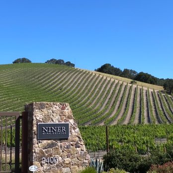 Niner Wine Estates - Entrance - Wine Tasting Room Near Me - Paso Robles, California Niner Wine Estates - Entrance - Wine Tasting Room Near Me - Paso Robles, California