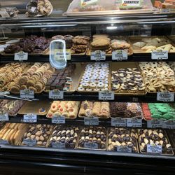 Doris Italian Market & Bakery - Bakery (cookies section)