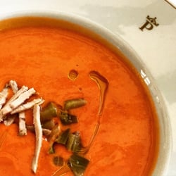 Paradores de Turismo - Salmorejo con lomo de orza y berenjena de Almagro