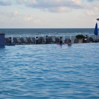 Pointe West Beach Club - Infinity edge pool - Resorts Near Me - Galveston, Texas Pointe West Beach Club - Infinity edge pool - Resorts Near Me - Galveston, Texas