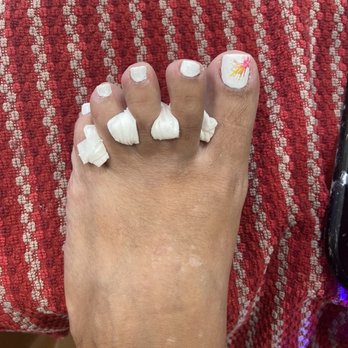 Ava Nails & Spa - Cracked gel polish and some awful design they didn't even ask if I wanted - Nail Salons Near Me - Antelope, California