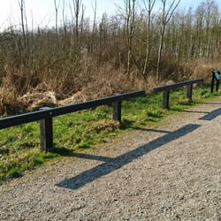Verdronken Bos - Hek voor de fietsen.