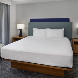 Hampton Inn & Suites Cleveland-Southeast/Streetsboro - Guest room