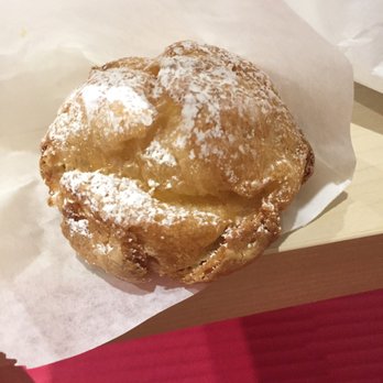Beard Papa's - Vanilla cream puff - Desserts Near Me - Cupertino, California