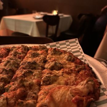 PIZZ'AMICI - Tavern style pizza with sausage - Pizza Near Me - Chicago, Illinois