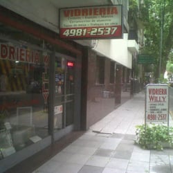 Vidriería Willy - El frente del local.