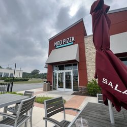 MOD Pizza - Store front!