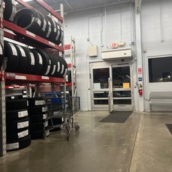 Walmart Auto Care Centers - Walmart tire shop