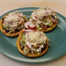 El Vecino - Sopes