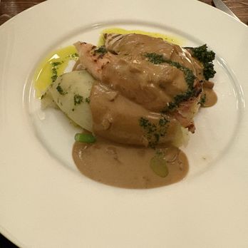 Howies - Chicken and mashed potatoes - Scottish Near Me - Edinburgh, EDH Howies - Chicken and mashed potatoes - Scottish Near Me - Edinburgh, EDH