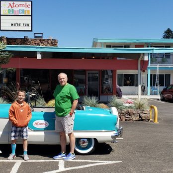 Atomic Motel - Another view of motel - Hotels Near Me - Astoria, Oregon Atomic Motel - Another view of motel - Hotels Near Me - Astoria, Oregon