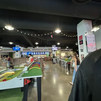 Tipsy Putt - Pubs Near Me - Emeryville, California Tipsy Putt - Pubs Near Me - Emeryville, California
