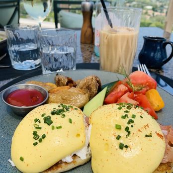 The Rooftop - Salmon Benedict - Asian Fusion Near Me - Beverly Hills, California