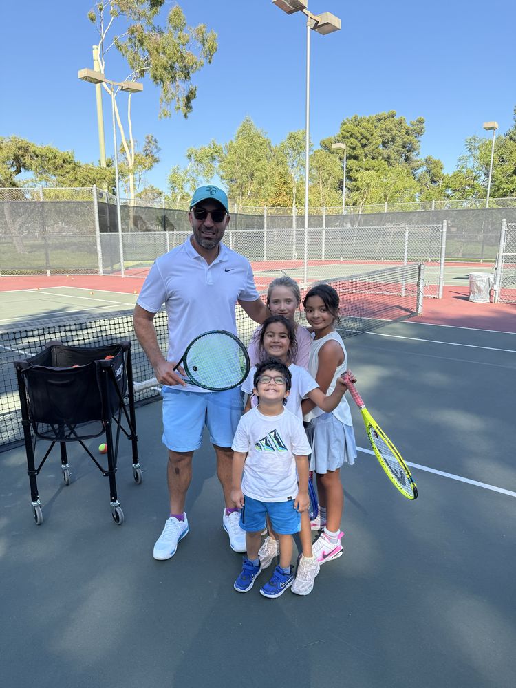 Razyani Tennis lessons by Coach Farzin Logo