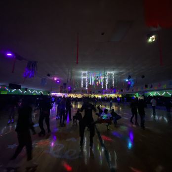 Red Bird Skateland - Skating Rinks Near Me - Duncanville, Texas Red Bird Skateland - Skating Rinks Near Me - Duncanville, Texas