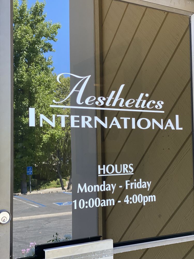 Aesthetics International Logo