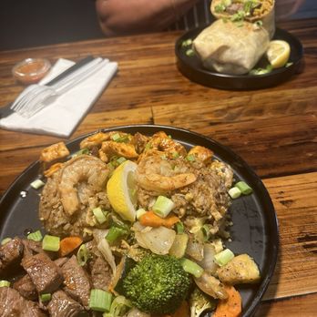 Volcano Grille - Traditional Plate with Filet, Chicken and Shrimp - Seafood Near Me - Las Vegas, Nevada