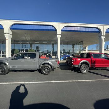 Grants Pass Automotive - Car Dealers Near Me - Grants Pass, Oregon