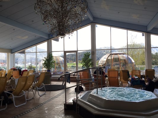 Königliche Kristall-Therme am Kurpark Schwangau by null