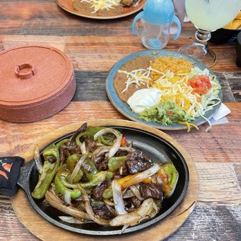 Su Casa Grande Mexican Restaurant - Steak Fajitas & Lime Margarita - Mexican Near Me - Menomonee Falls, Wisconsin Su Casa Grande Mexican Restaurant - Steak Fajitas & Lime Margarita - Mexican Near Me - Menomonee Falls, Wisconsin