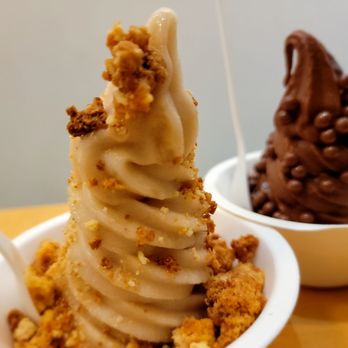 Eb & Bean - two bowls of ice cream - Ice Cream & Frozen Yogurt Near Me - Portland, Oregon Eb & Bean - two bowls of ice cream - Ice Cream & Frozen Yogurt Near Me - Portland, Oregon
